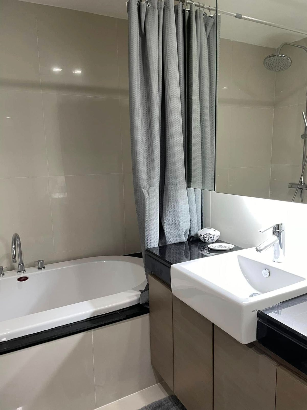 For SaleCondoWitthayu, Chidlom, Langsuan, Ploenchit : Hot Deals !!! ✨O2 hip✨2, 2 bedrooms, 100 sqm. Near BTS Ploenchit Tel.0982645161  