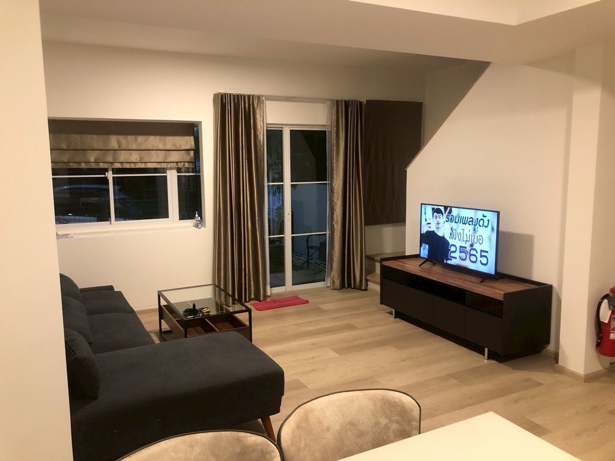 For RentTownhomeBangna, Bearing, Lasalle : 💥ForRent💥Indy Bangna-Ramkhamhang 2 🏡 Near Mega Bangna  ‼️Fully Furnished ‼️ Corner House ✨Ready to move in 🌟