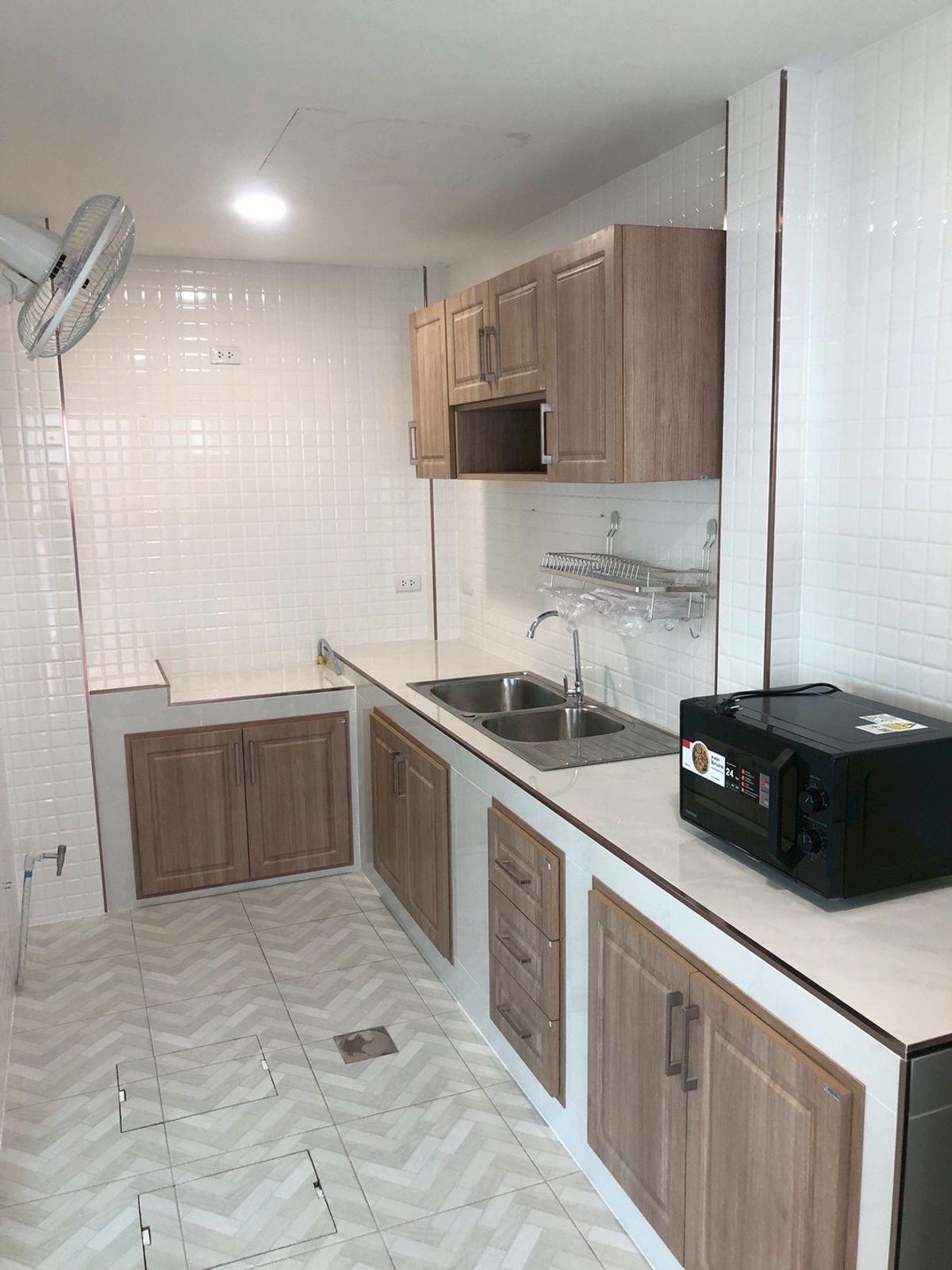 For RentTownhomeBangna, Bearing, Lasalle : 💥ForRent💥Indy Bangna-Ramkhamhang 2 🏡 Near Mega Bangna  ‼️Fully Furnished ‼️ Corner House ✨Ready to move in 🌟