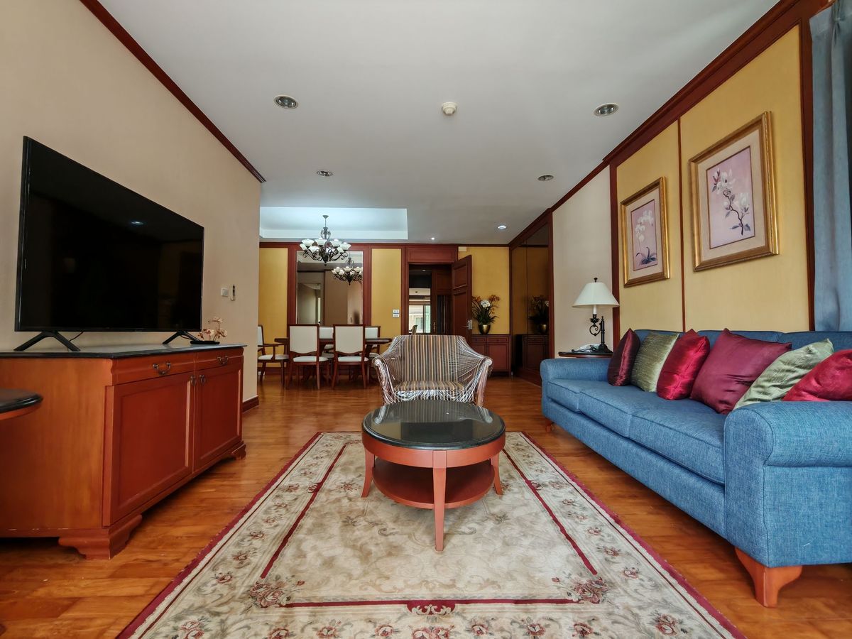 For SaleCondoSukhumvit, Asoke, Thonglor : Luxury condo near the BTS -Phrom Phong The Bangkok Sukhumvit 43, large size 121.53 sqm.