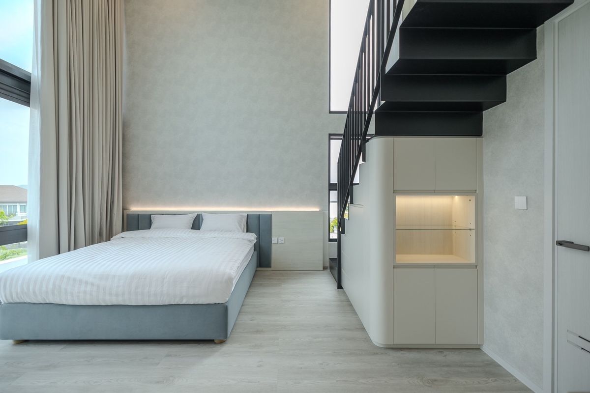 ให้เช่าบ้านพัฒนาการ ศรีนครินทร์ : ขายและให้เช่าบ้านเดี่ยว 3 ชั้น พร้อมลิฟต์ โครงการวีเว่ กรุงเทพกรีฑา แปลงมุม ใกล้โรงเรียนนานาชาติเวลลิงตัน