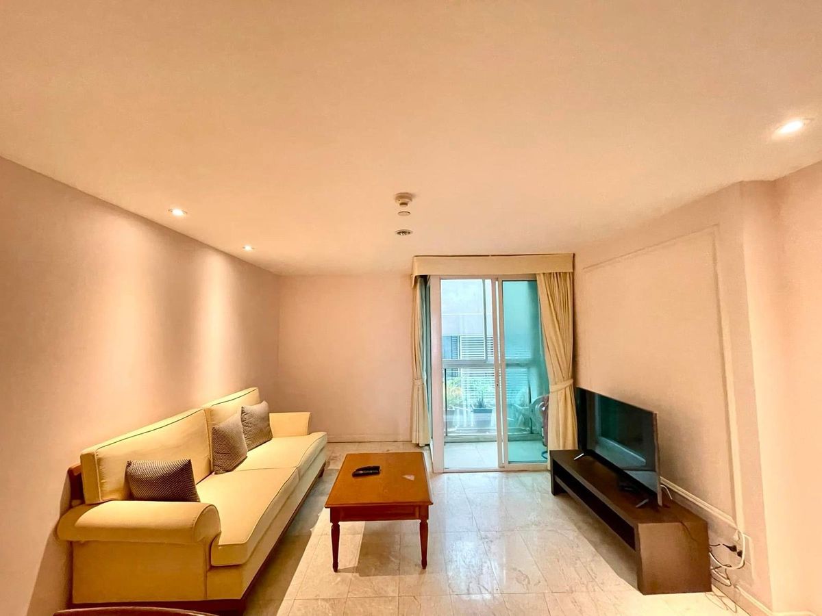 ให้เช่าคอนโดสีลม ศาลาแดง บางรัก : Low rise pet friendly for rent in Silom-Sathorn