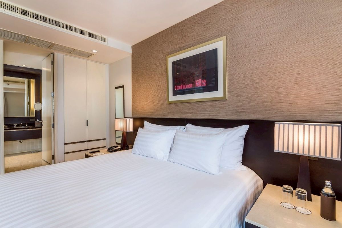 ให้เช่าคอนโดสุขุมวิท อโศก ทองหล่อ : ✨ให้เช่า คอนโดหรู 2ห้องนอน เฟอร์นิเจอร์ตกแต่งพร้อมเข้าอยู่ ระเบียงวิวสวยมองเห็นตึกสูง ตั้งอยู่ใกล้กับสถานที่ท่องเที่ยวสำคัญของกรุงเทพมหานคร