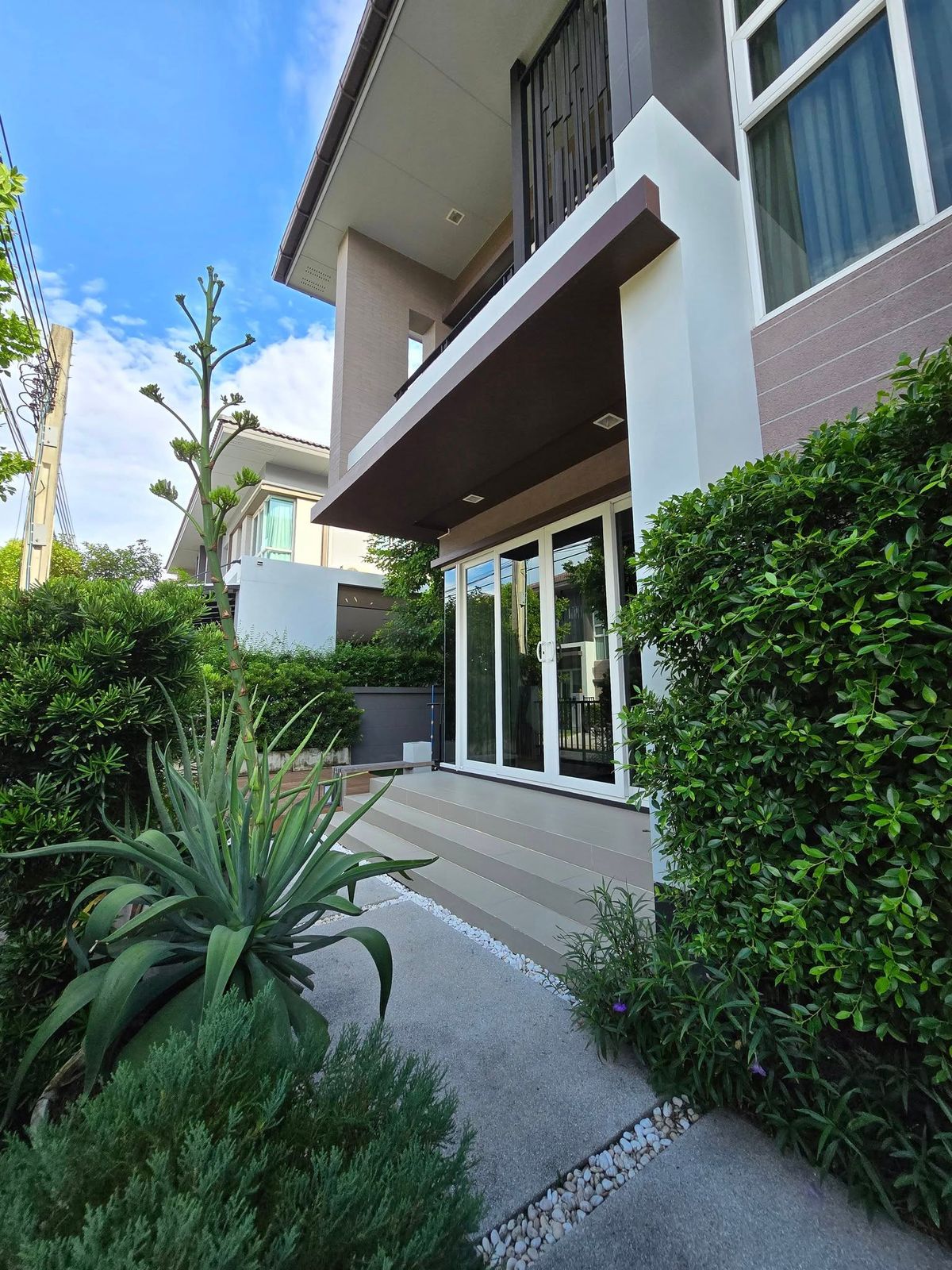 For SaleHouseBangna, Bearing, Lasalle : For Sale Laddarom Bangna Km.7, a shady, peaceful, private project