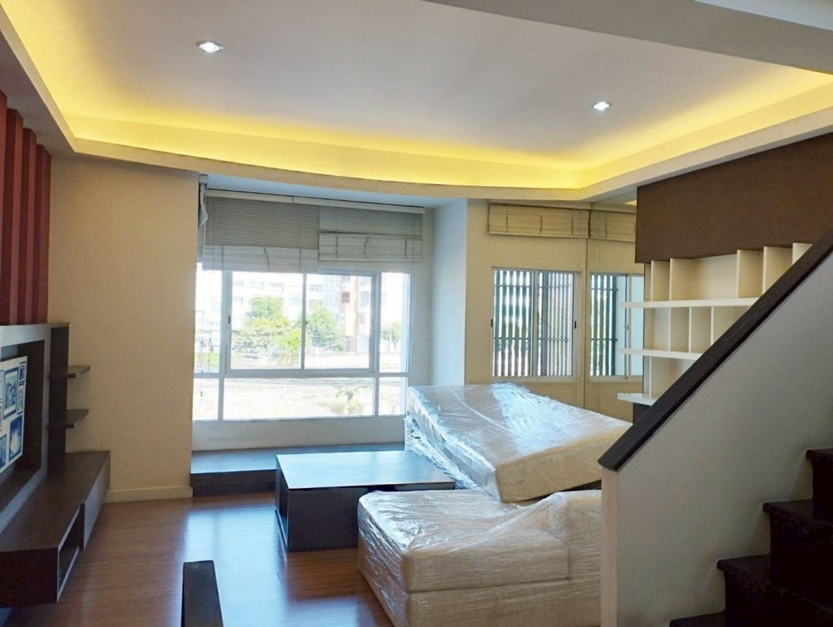 For RentTownhomeMin Buri, Romklao : Rental of Nalin Avenue Ramkhamhaeng near Suvarnabhumi