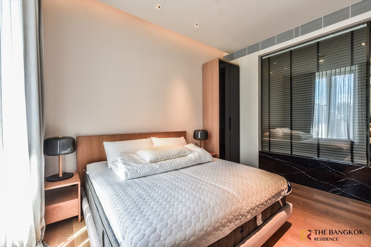 For SaleCondoSilom, Saladaeng, Bangrak : Strong structure The best price! Saladaeng One 1 Bedroom 56SQM Price 12.89 MB. Interested. Contact 065-242-6835 Khun Gift.