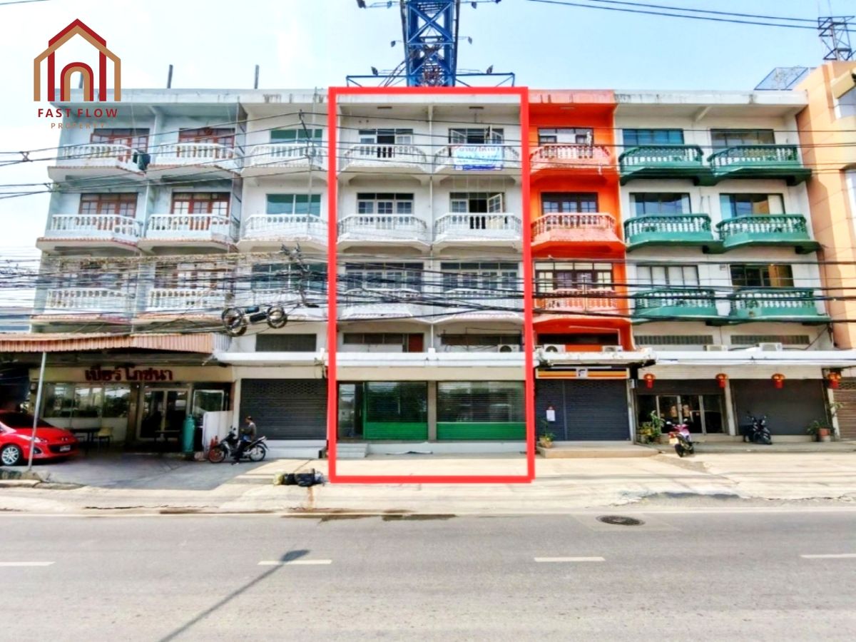 Shop HouseChaengwatana, Muangthong : Sell ​​for rent, commercial building 5, 2nd floor, booth on Chaeng Watthana Road Pak Soi Chaeng Watthana 11, near Chaeng Watthana Government Center With revenue from billboard rental IM commercial building near IM