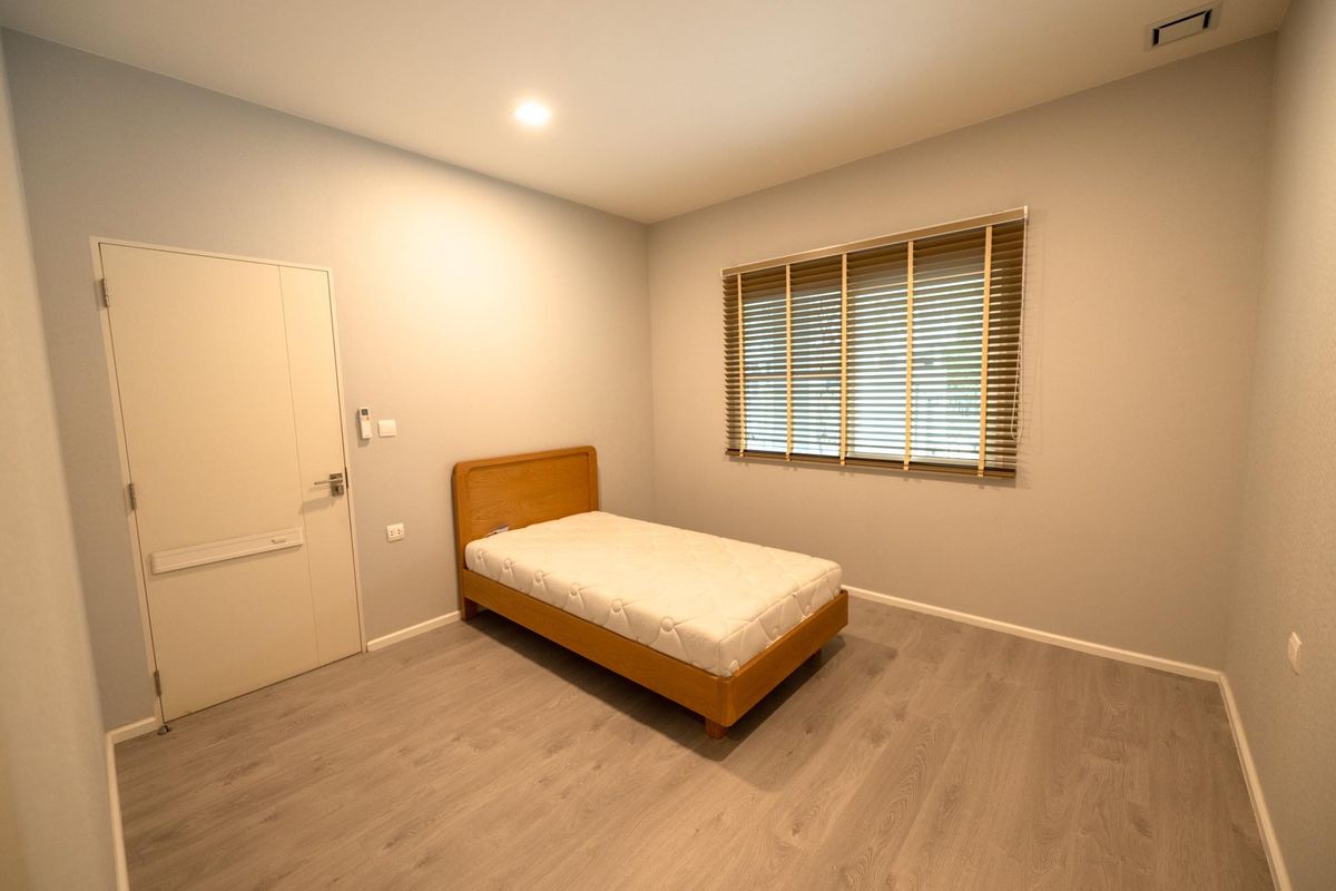 HouseLadkrabang, Suwannaphum Airport : K-6323 Sell! Detached house, Manthana, Bang Na Wong Ring, ready to be near Mega Bangna