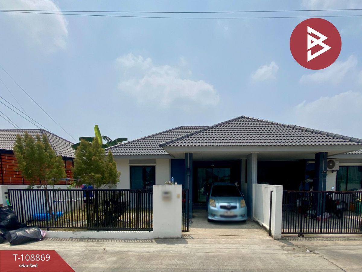 For SaleHouseChachoengsao : Twin house for sale, Sira Rom Village, Park Sothon, Chachoengsao