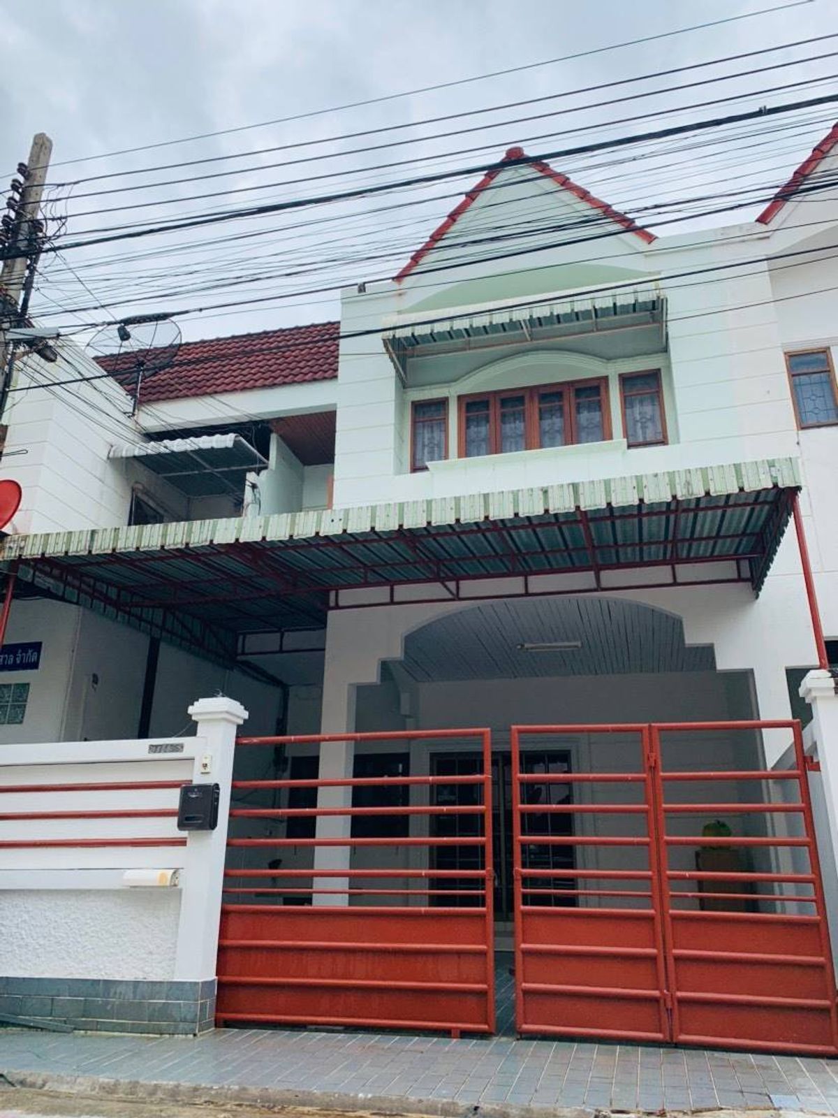 ให้เช่าทาวน์โฮมลาดพร้าว เซ็นทรัลลาดพร้าว : ให้เช่า ทาวน์เฮ้าส์ 2 ชั้น ทำเลทอง ใกล้ห้าแยกลาวพร้าว ม.กฤติกร ติดยูเนี่ยนมอล์ ติดเซ็นทรัลลาดพร้าว