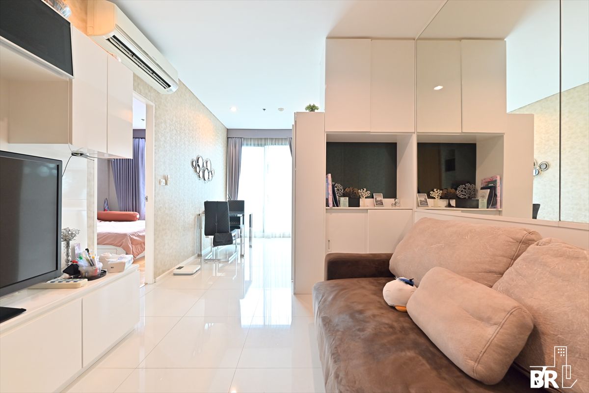 ขายคอนโดพระราม 9 เพชรบุรีตัดใหม่ RCA : VILLA ASOKE  40SQM HIGH FLOOR  BESTVIEW  5.2MB PUTTER RCD