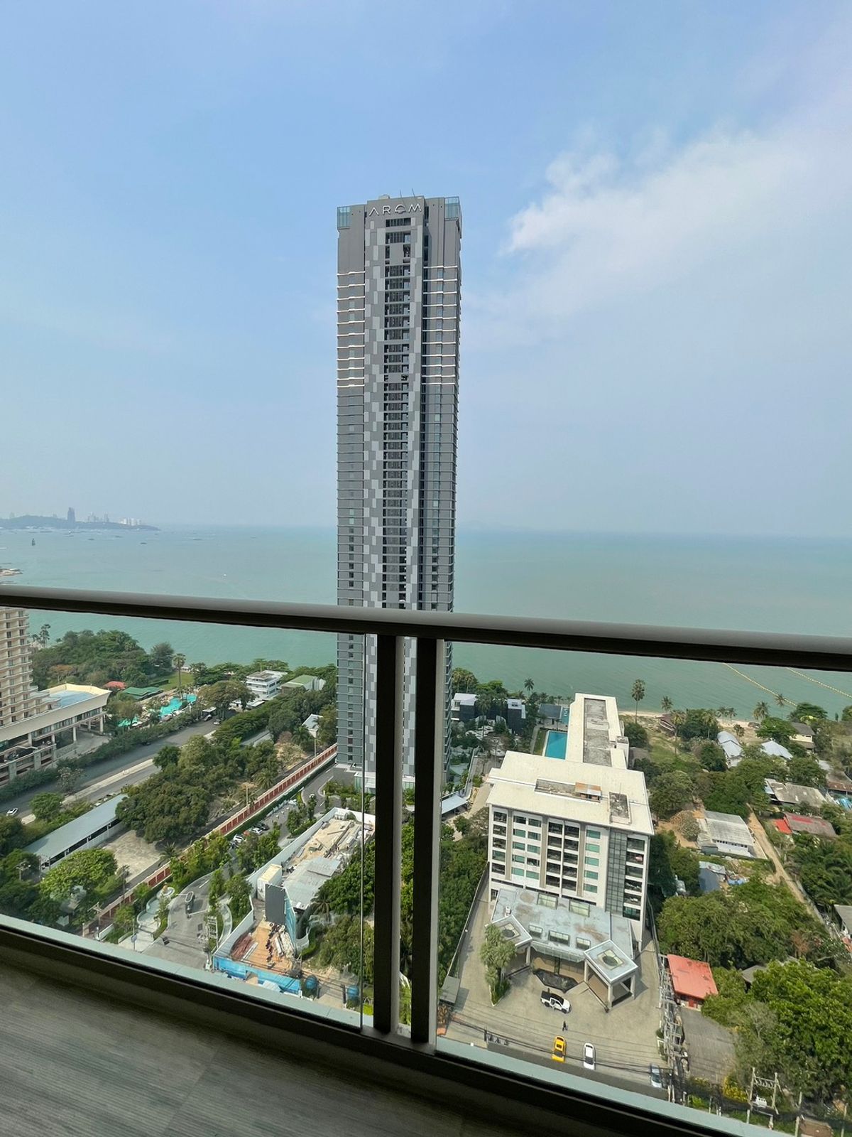 ขายคอนโดแจ้งวัฒนะ เมืองทอง : For sale Condo Riviera Wongamat Foreign quota (S03-2001) 