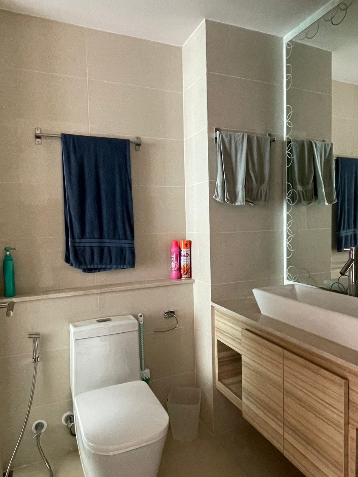 ขายคอนโดแจ้งวัฒนะ เมืองทอง : For sale Condo Riviera Wongamat Foreign quota (S03-2001) 