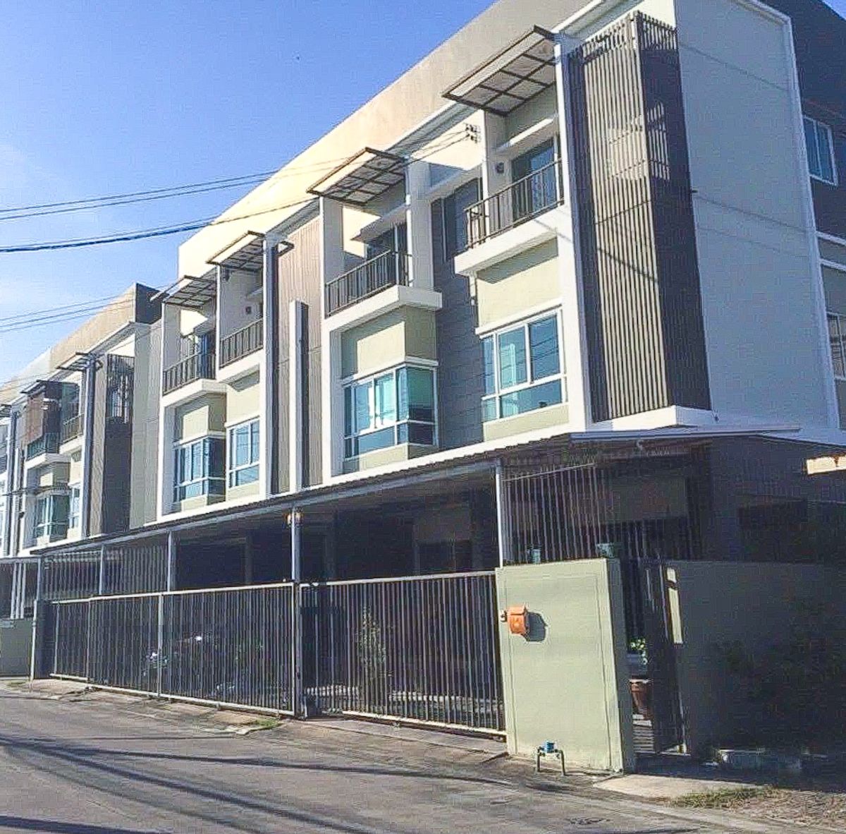 For RentTownhomeMin Buri, Romklao : Rent a 3 -story townhome, Nalin Avenue Ramkhamhaeng, 155 sqm.