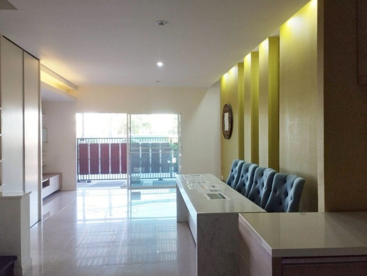 For RentTownhomeMin Buri, Romklao : Rental of Nalin Avenue Ramkhamhaeng near Suvarnabhumi
