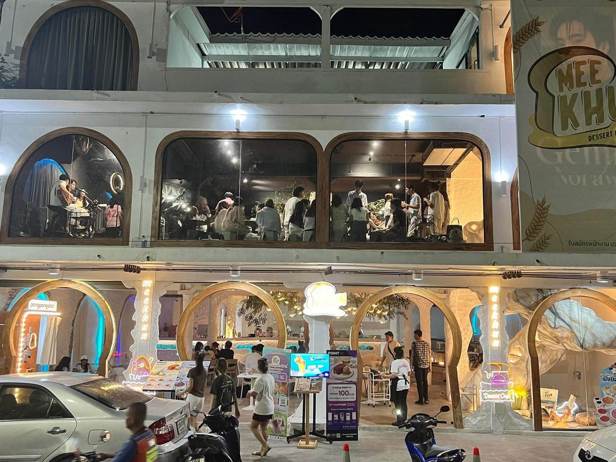 For LeaseholdRetail SpaceSiam Paragon ,Chulalongkorn,Samyan : ☕ 🍩   Take over Café 4 units or only 1st floor, best location Banthat Thong (Chulalongkorn 20)