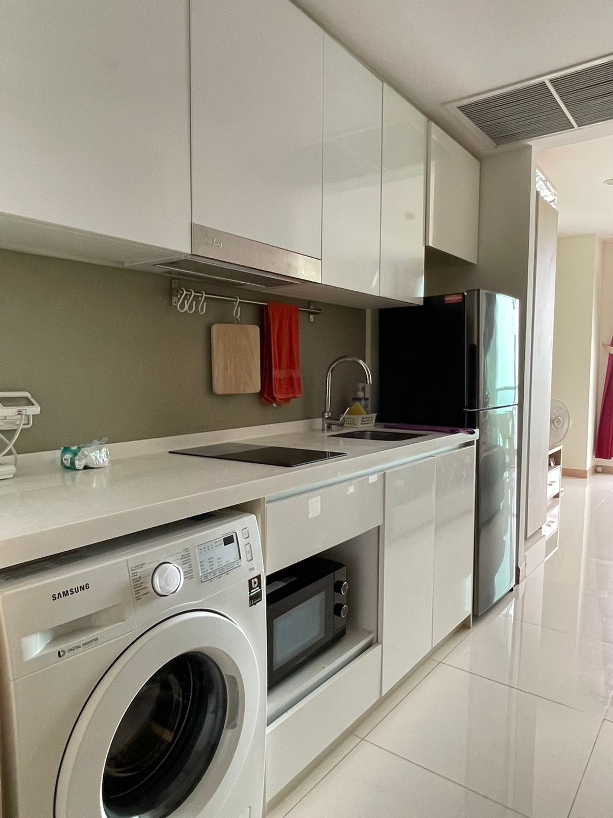 ขายคอนโดแจ้งวัฒนะ เมืองทอง : For sale Condo Riviera Wongamat Foreign quota (S03-2001) 