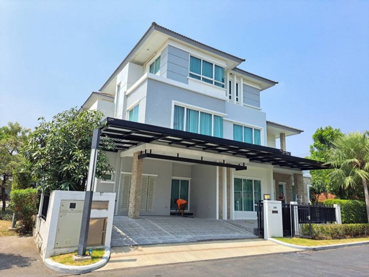 ให้เช่าบ้านพัฒนาการ ศรีนครินทร์ : RH1265 ให้เช่าบ้านเดี่ยวสุดหรู 3 ชั้น โครงการแกรนด์ บางกอก บูเลอวาร์ด พระราม 9-ศรีนครินทร์ 5 ห้องนอน 7 ห้องน้ำ แอร์ 8 ตัว 2 ที่จอดรถ