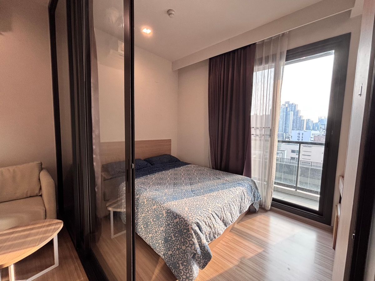 For SaleCondoSapankwai,Jatujak : 🌟 Quick sale! M Jatujak | Condo Decorated 🏡 Beautiful View 🌆 | Convenient transportation BTS/MRT 🚆 | Near Shopping & Amp; Restaurant 🍽️ | Ready to stay 🎒