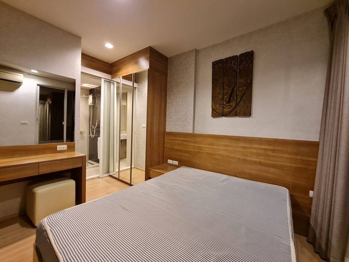 ให้เช่าคอนโดสาทร นราธิวาส : ให้เช่า RHYTHM SATHORN 21 พร้อมอยู่ เครื่องใช้ไฟฟ้าครบ