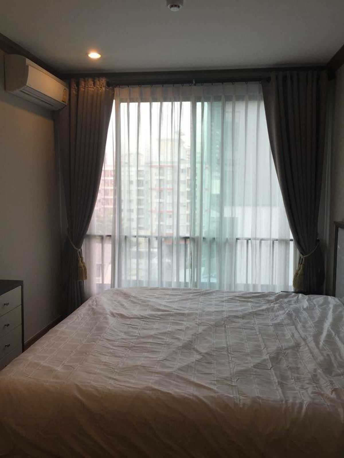 For SaleCondoSiam Paragon ,Chulalongkorn,Samyan : The Reserve Kasemsan 3【𝐒𝐄𝐋𝐋 & 𝐑𝐄𝐍𝐓】🔥Simple and elegant in every dimension. Gray-Cream tone adds more expensiveness with premium built-in furniture 🔥 Contact Line ID: @hacondo