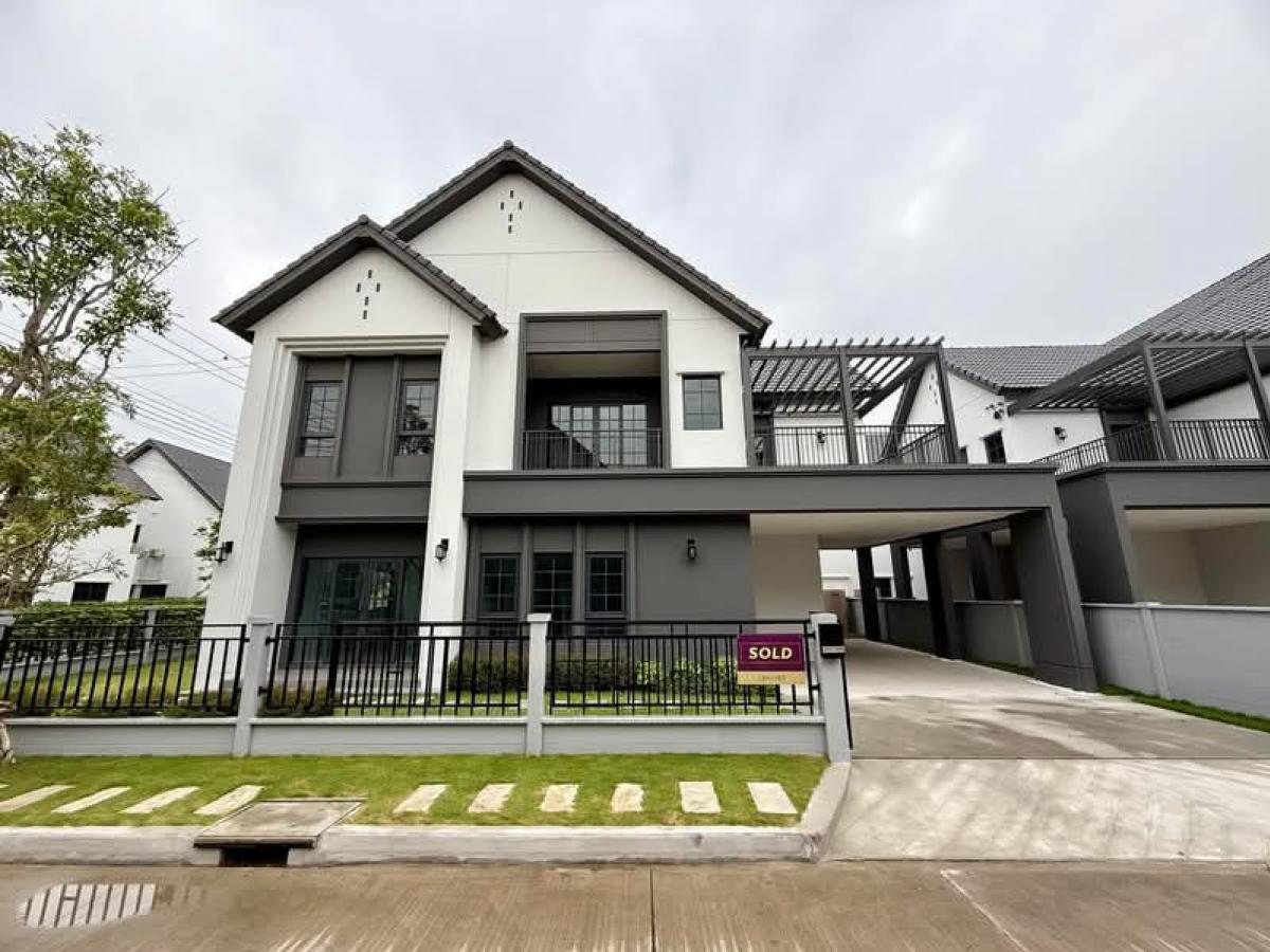 For RentHouseBangna, Bearing, Lasalle : Centro bangna house for rent, 2TYPE, the largest corner conversion