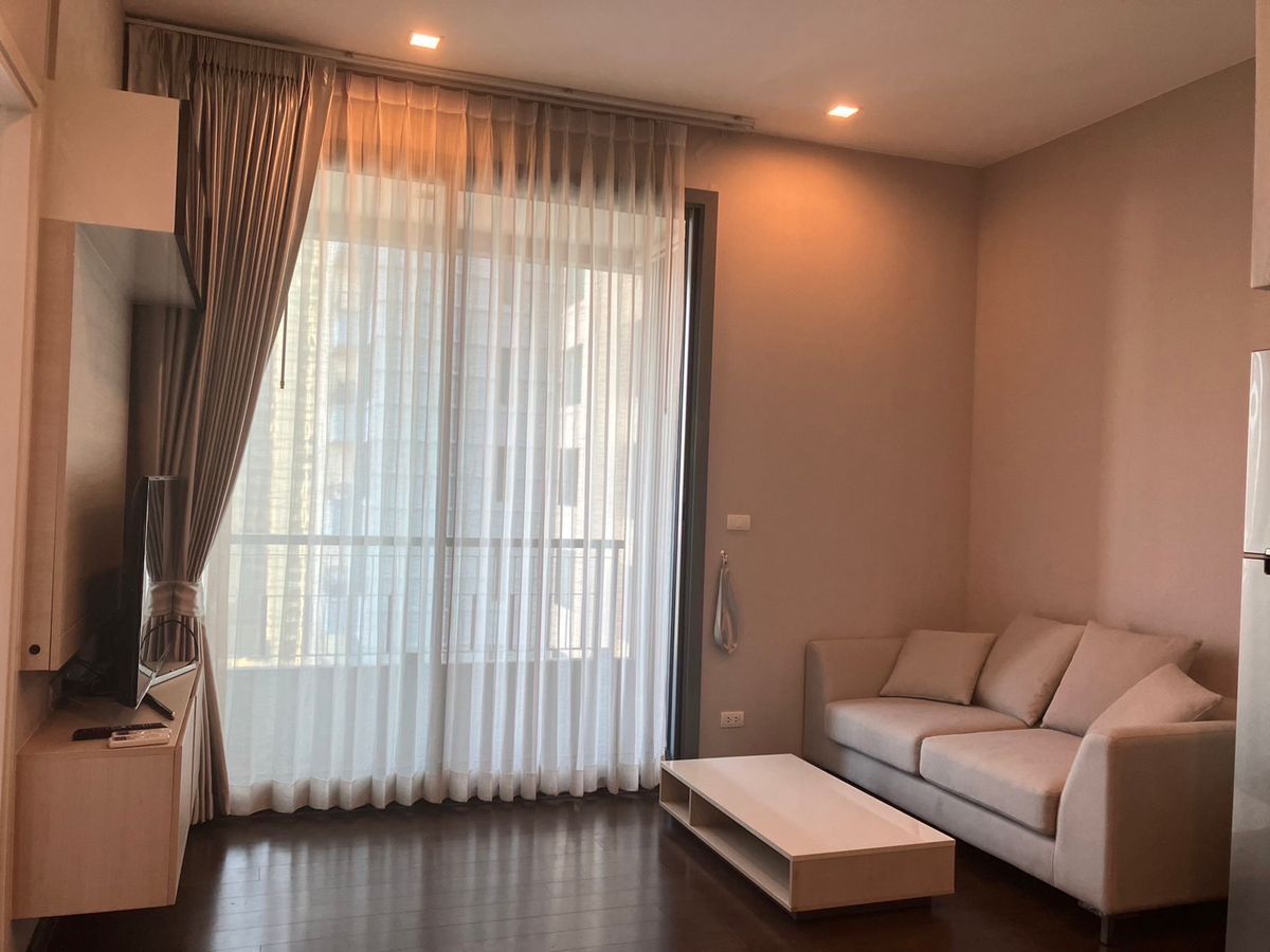 For RentCondoRama9, Petchburi, RCA : [💥𝐔𝐫𝐠𝐞𝐧𝐭]	𝐐 𝐀𝐬𝐨𝐤𝐞  ✨Beautiful condo, good location near train station, ready to move in 🏢	