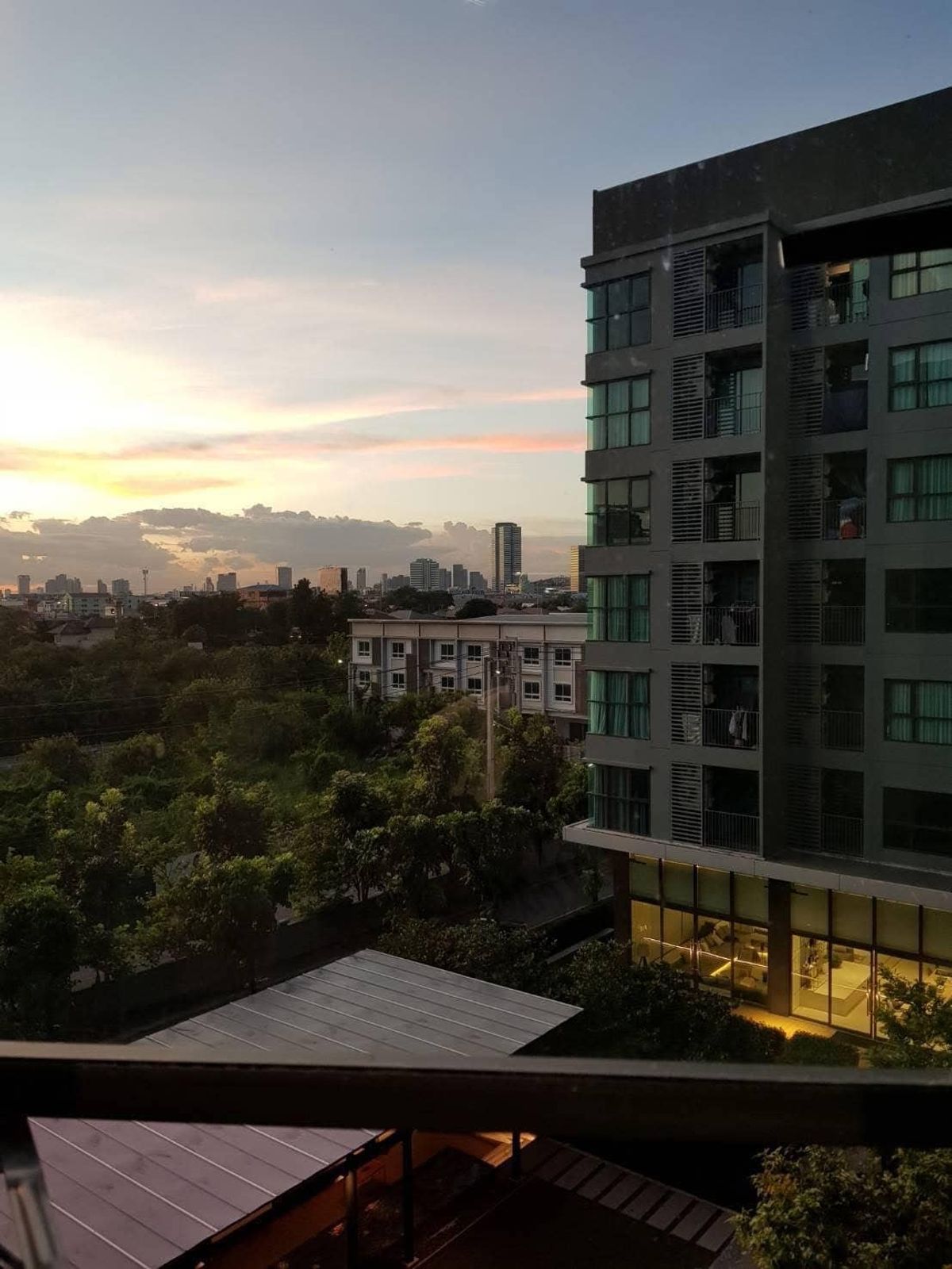 For SaleCondoBangna, Bearing, Lasalle : Urgent sale ✨ Aspen Lasalle ✨ Fully furnished and equipped with electrical appliances, near the MRT Yellow Line