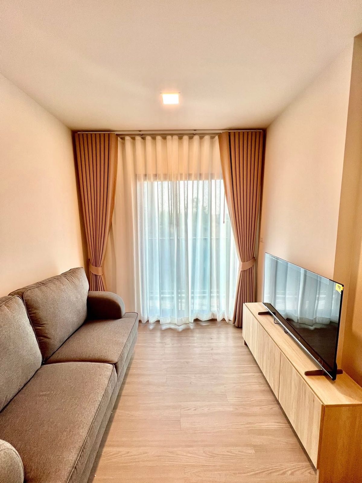 ให้เช่าคอนโดขอนแก่น : K1454ให้เช่าคอนโด The Base Downtown Khon Kaen ตึก A ใกล้โรงเรียนขอนแก่นวิทยายน ใกล้Hugzmall มีเครื่องซักผ้า
