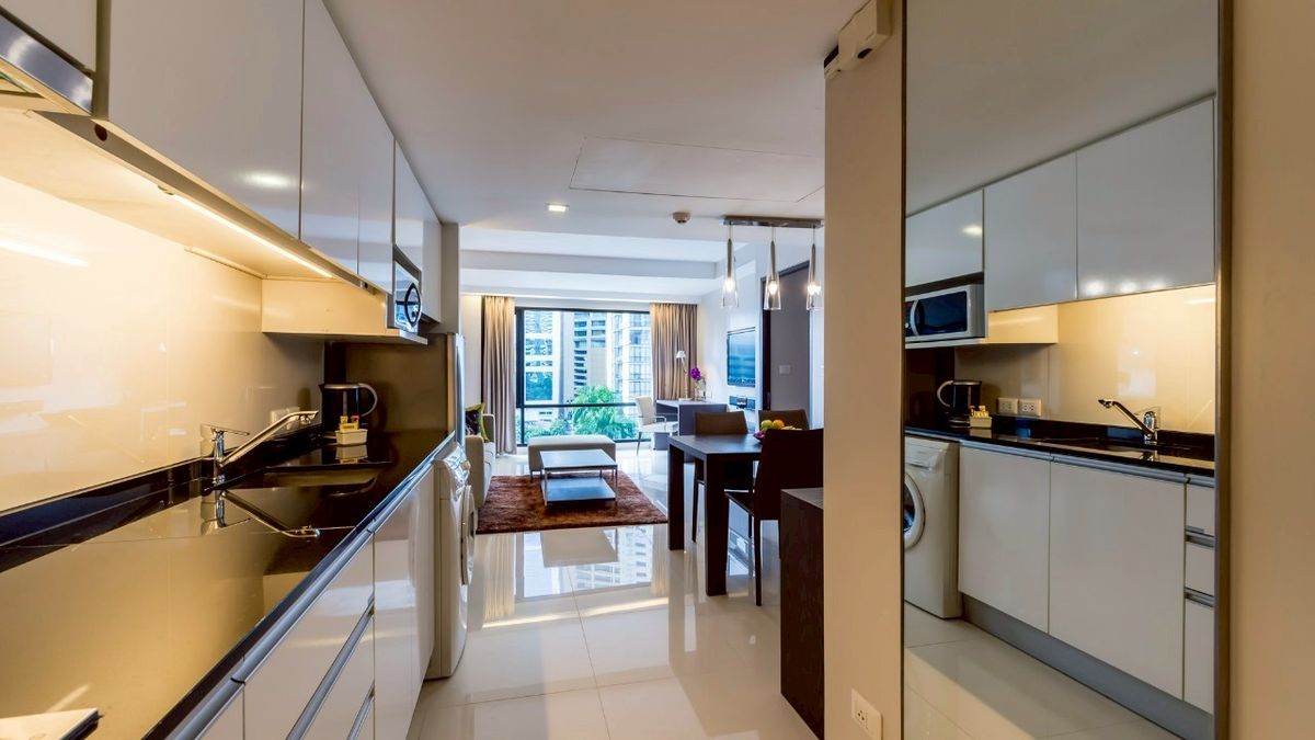 ให้เช่าคอนโดสุขุมวิท อโศก ทองหล่อ : ✨ให้เช่า คอนโด 1ห้องนอน ห้องตกแต่งด้วยเฟอร์นิเจอร์ และเครื่องใช้ไฟฟ้าพร้อมใช้งาน ห้องนอนวิวสวย เดินทางสะดวก ใกล้ BTSอโศก