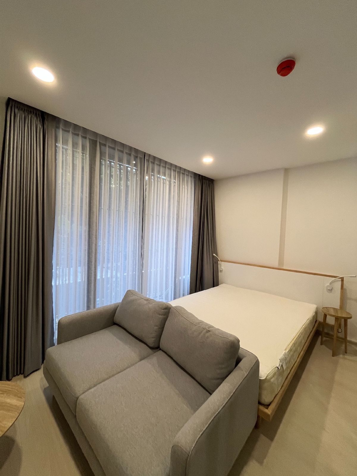 ให้เช่าคอนโดสุขุมวิท อโศก ทองหล่อ : Noble ambience Sukhumvit 42( Low rise )