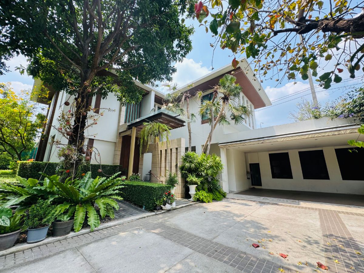 ขายบ้านนวมินทร์ รามอินทรา : Navatanee Residence นวธานี,พูลวิลล่าหรูใกล้เมืองท่ามกลางพื้นที่สีเขียว