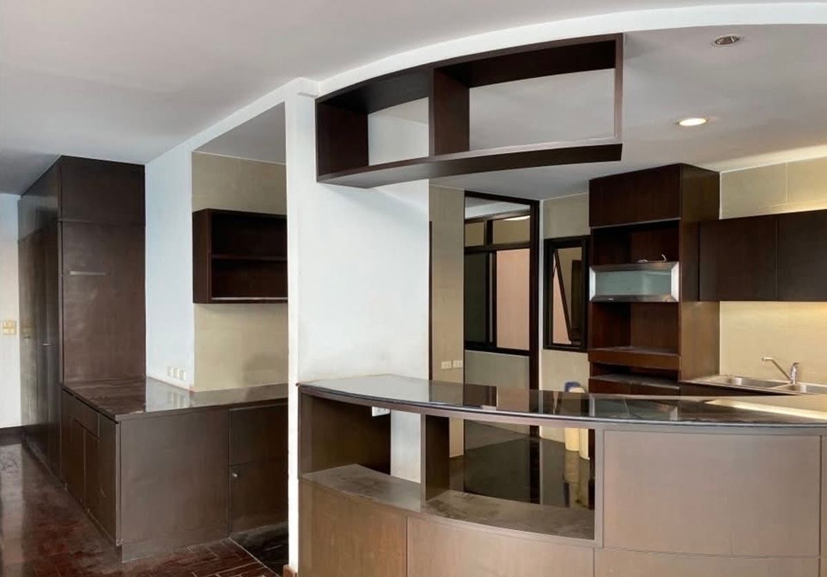 For SaleCondoBangna, Bearing, Lasalle : 📢👇Rare item, Very good price for PENTHOUSE DUPLEX, just opposite Central Bangna, big balcony , unblocked view, no damage from incident 