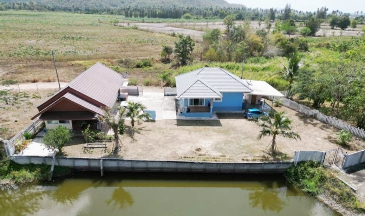 For SaleHouseCha-am Phetchaburi : Waterfront house for sale in Cha -am Resort