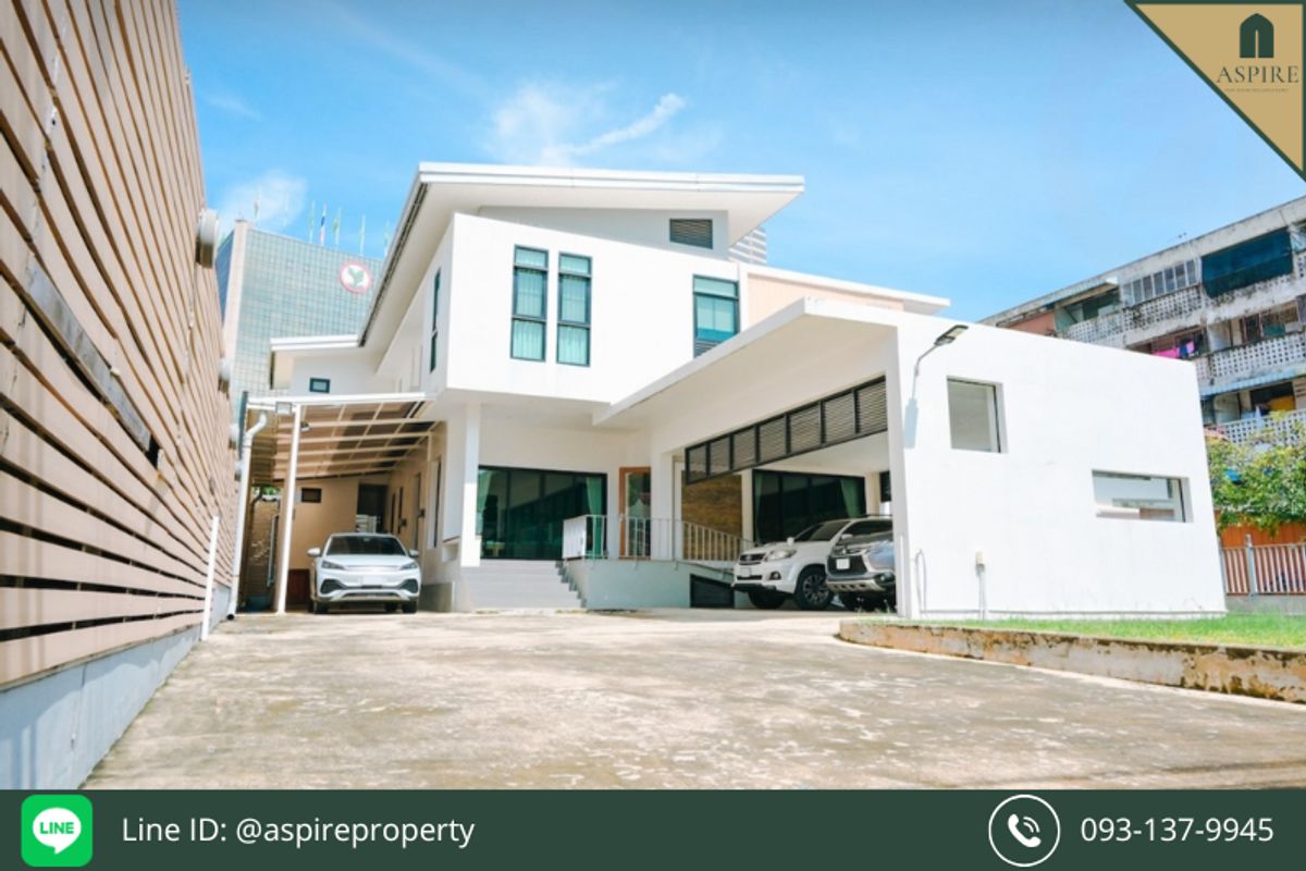 ขายบ้านอารีย์ อนุสาวรีย์ : [ขาย] บ้านเดี่ยว 2 ชั้น ใจกลางอารีย์ เพียง 500 ม. BTS อารีย์ ติดถนนซอยพหลโยธิน 2