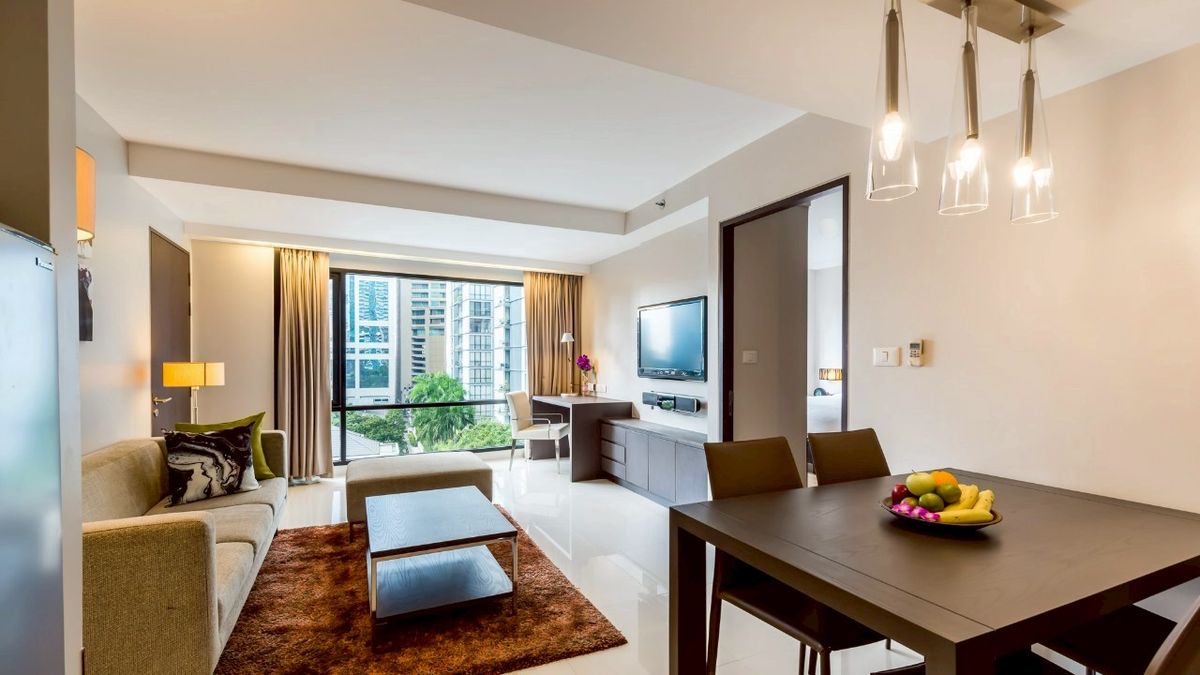 ให้เช่าคอนโดสุขุมวิท อโศก ทองหล่อ : ✨ให้เช่า คอนโด 1ห้องนอน ห้องตกแต่งด้วยเฟอร์นิเจอร์ และเครื่องใช้ไฟฟ้าพร้อมใช้งาน ห้องนอนวิวสวย เดินทางสะดวก ใกล้ BTSอโศก