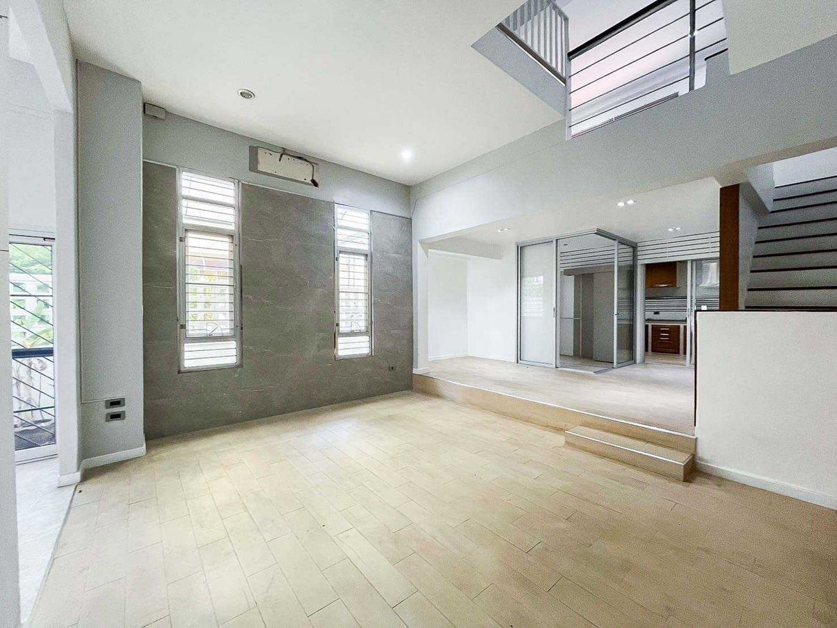 For SaleTownhomeOnnut, Udomsuk : Townhouse for sale Grand Ville Village, Onnut 176 sq.m., 80 near BTS Sri Nuch