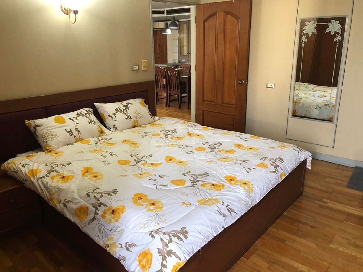 For RentCondoSukhumvit, Asoke, Thonglor : Rent 2 bedrooms, Las Colinas condo near BTS, Asoke and MRT Suukumwit.