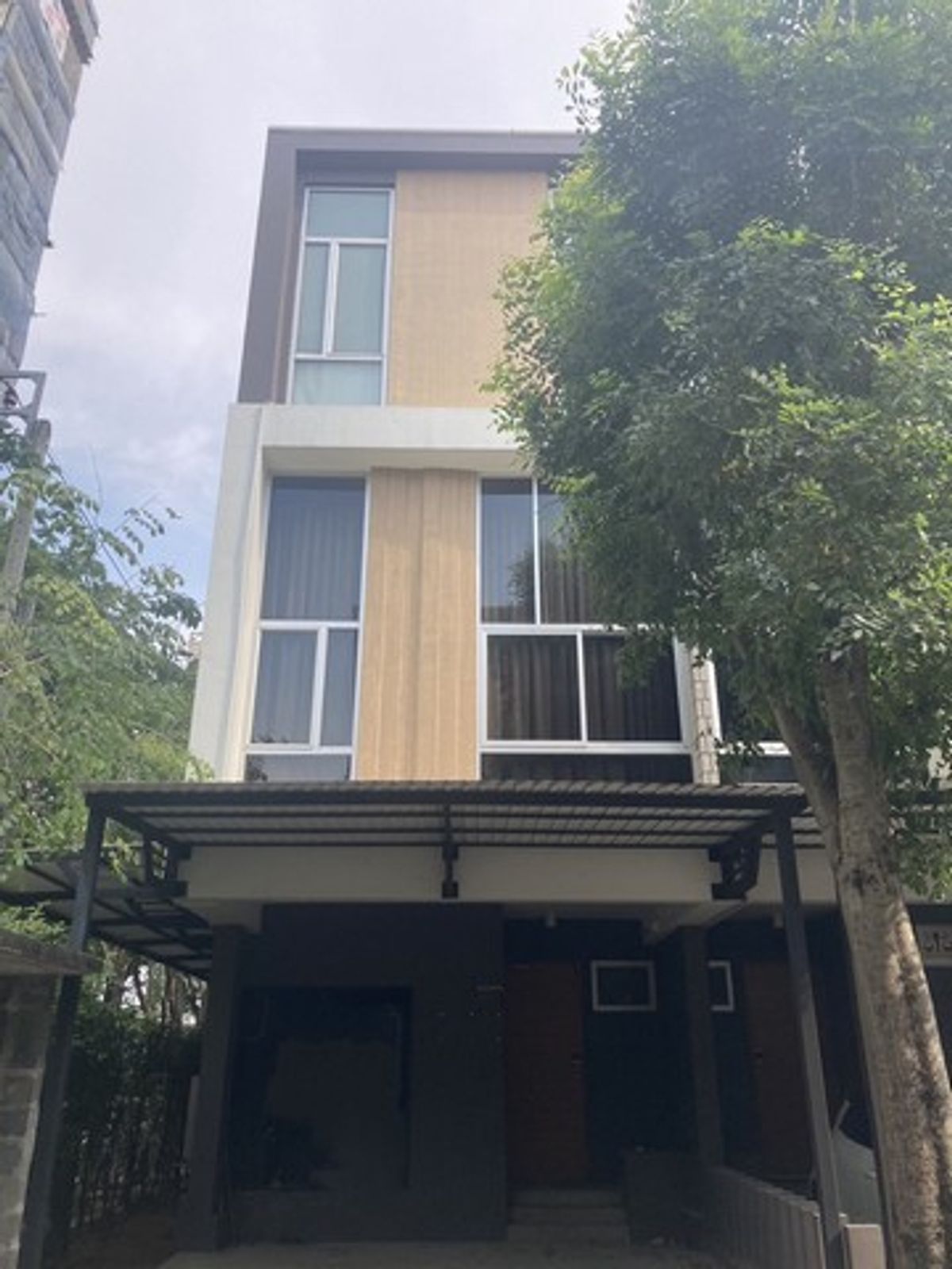 For RentTownhomeNawamin, Ramindra : Rent a 3.5 -story town background near the Fashion Island mall. Cymis Blossum at Fashion Ram Inthra 64