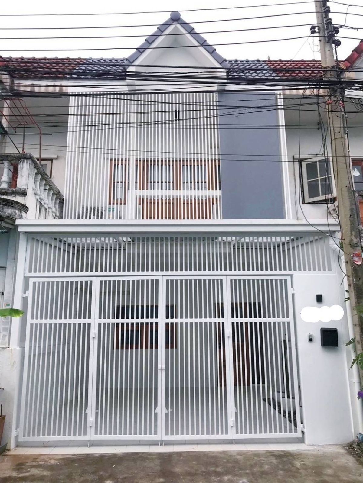 For RentTownhomeNawamin, Ramindra : Rent 2 -story townhouse with a new renovated fir. Near BTS 600 meters.