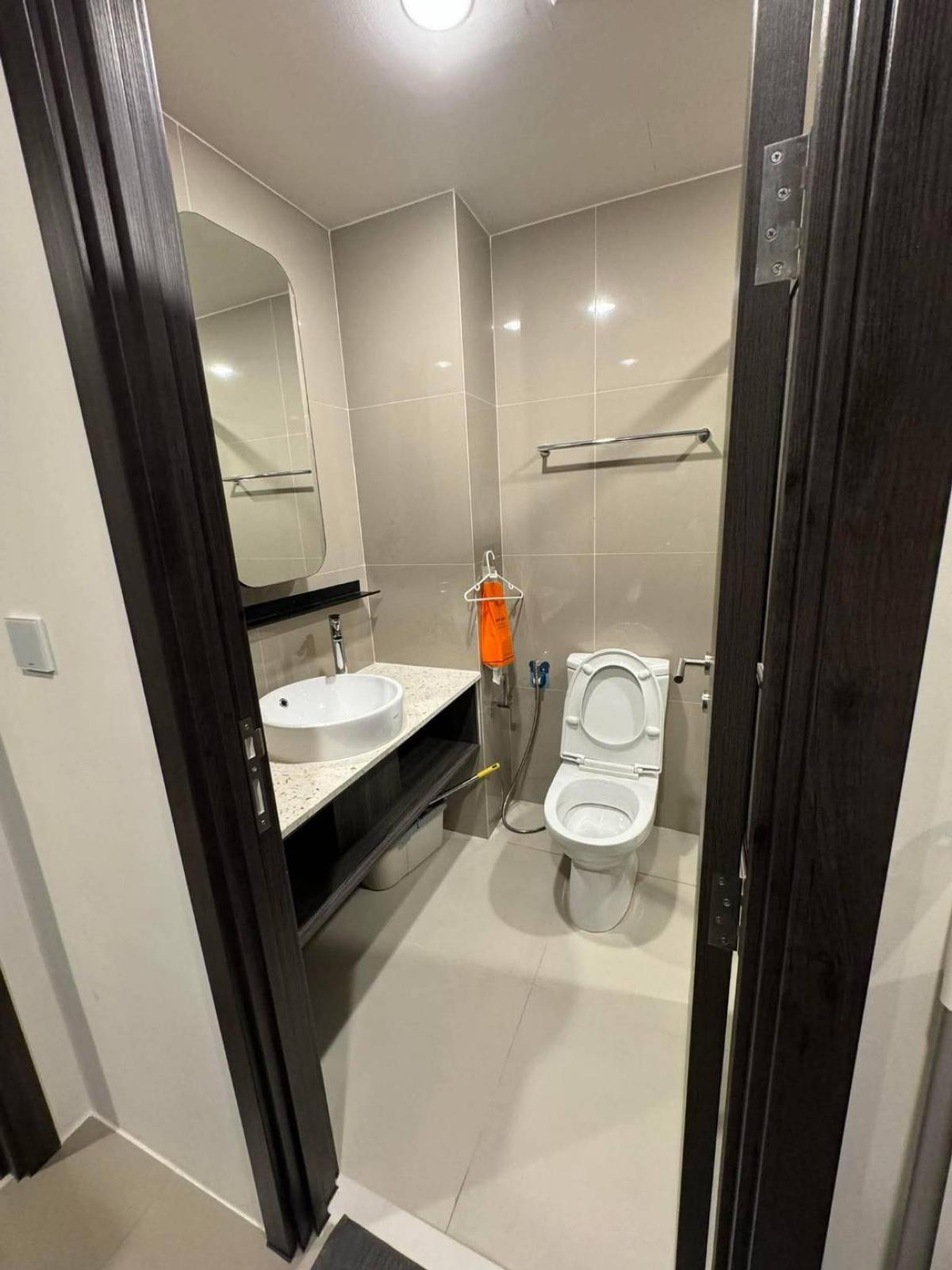 For RentCondoRatchadapisek, Huaikwang, Suttisan : XT Huaikhwang, Studio bed, 18500 per month