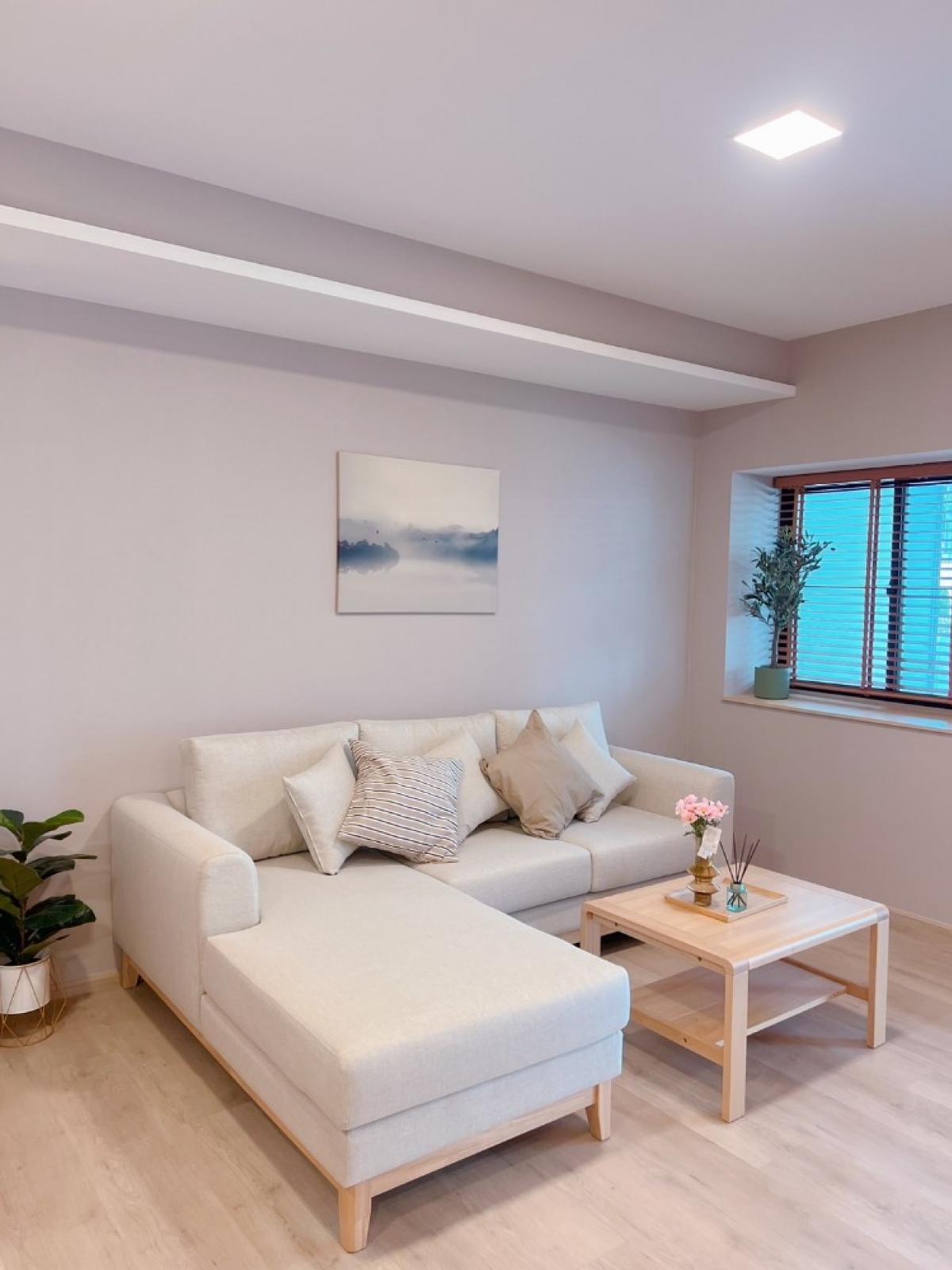 ให้เช่าทาวน์โฮมบางนา แบริ่ง ลาซาล : ให้เช่าทาวน์โฮม Indy 5 บางนา 3 ห้องนอน 55,000 บาท/เดือน พื้นที่ใช้สอย 122 ตร.ม. ใกล้ถนนใหญ่ พร้อมอยู่ทันที!