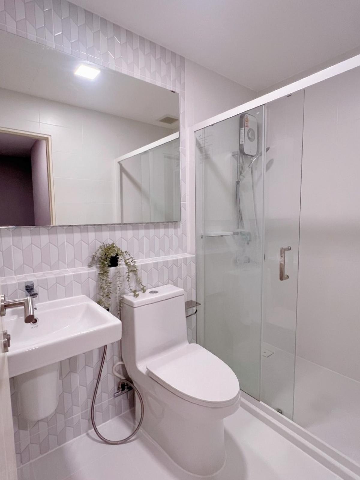 ให้เช่าทาวน์โฮมบางนา แบริ่ง ลาซาล : ให้เช่าทาวน์โฮม Indy 5 บางนา 3 ห้องนอน 55,000 บาท/เดือน พื้นที่ใช้สอย 122 ตร.ม. ใกล้ถนนใหญ่ พร้อมอยู่ทันที!