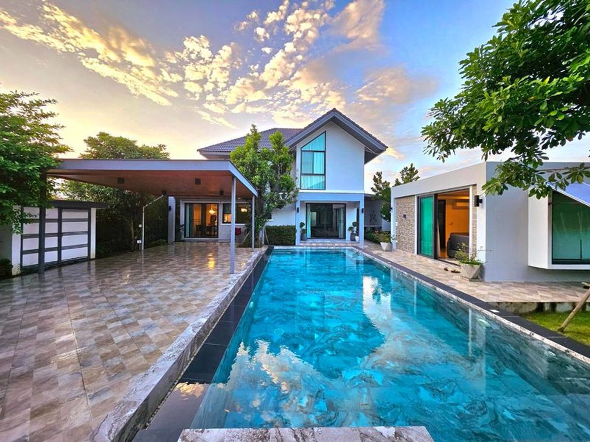 HouseChiang Mai : BEAUTIFUL POOL VILLA Modern for Rent 5 Bedrooms Rent Price THB 110,000