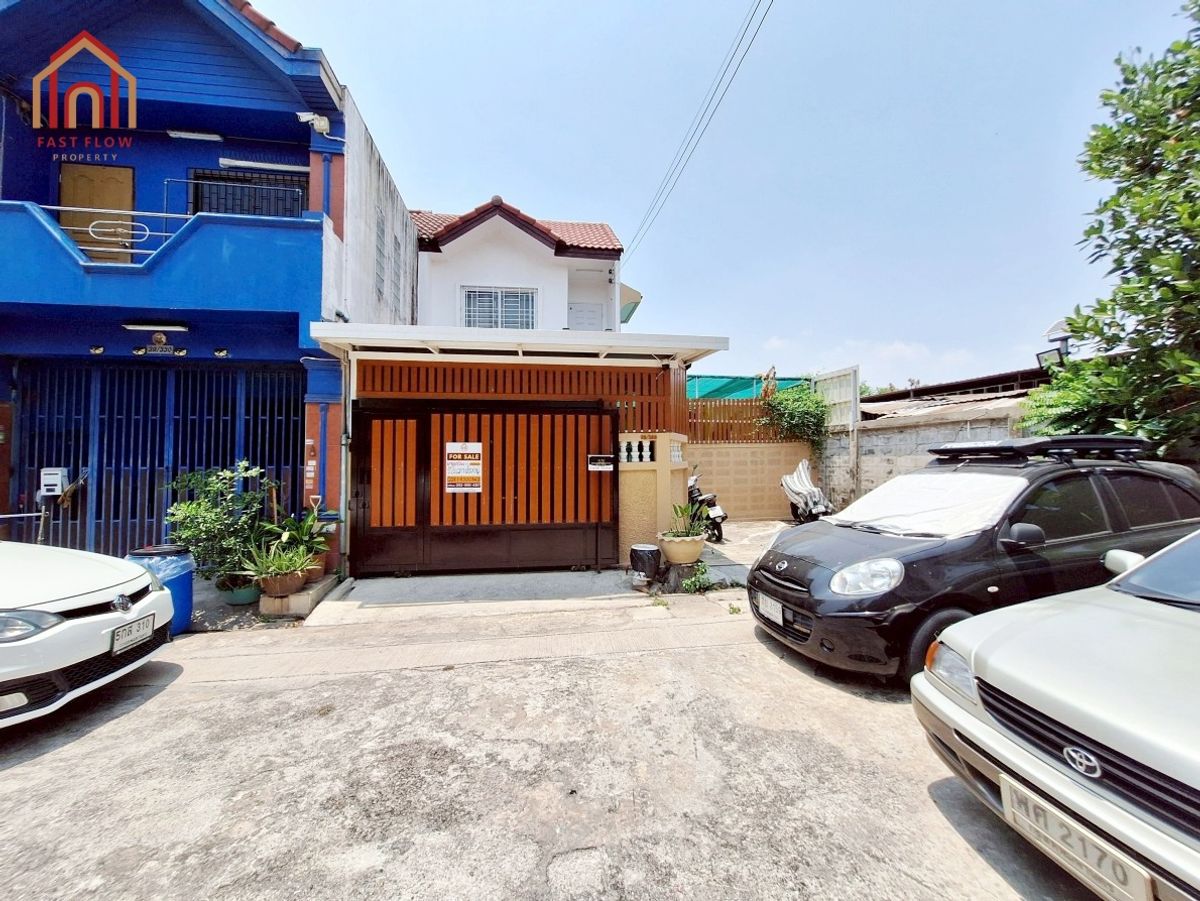 For SaleTownhomeRama 2, Bang Khun Thian : Sell ​​Townhouse Sinthawet Ngamcharoen, after the corner of Soi Soi Ngamcharoen 27, 2 -story townhome, new renovated with Ura