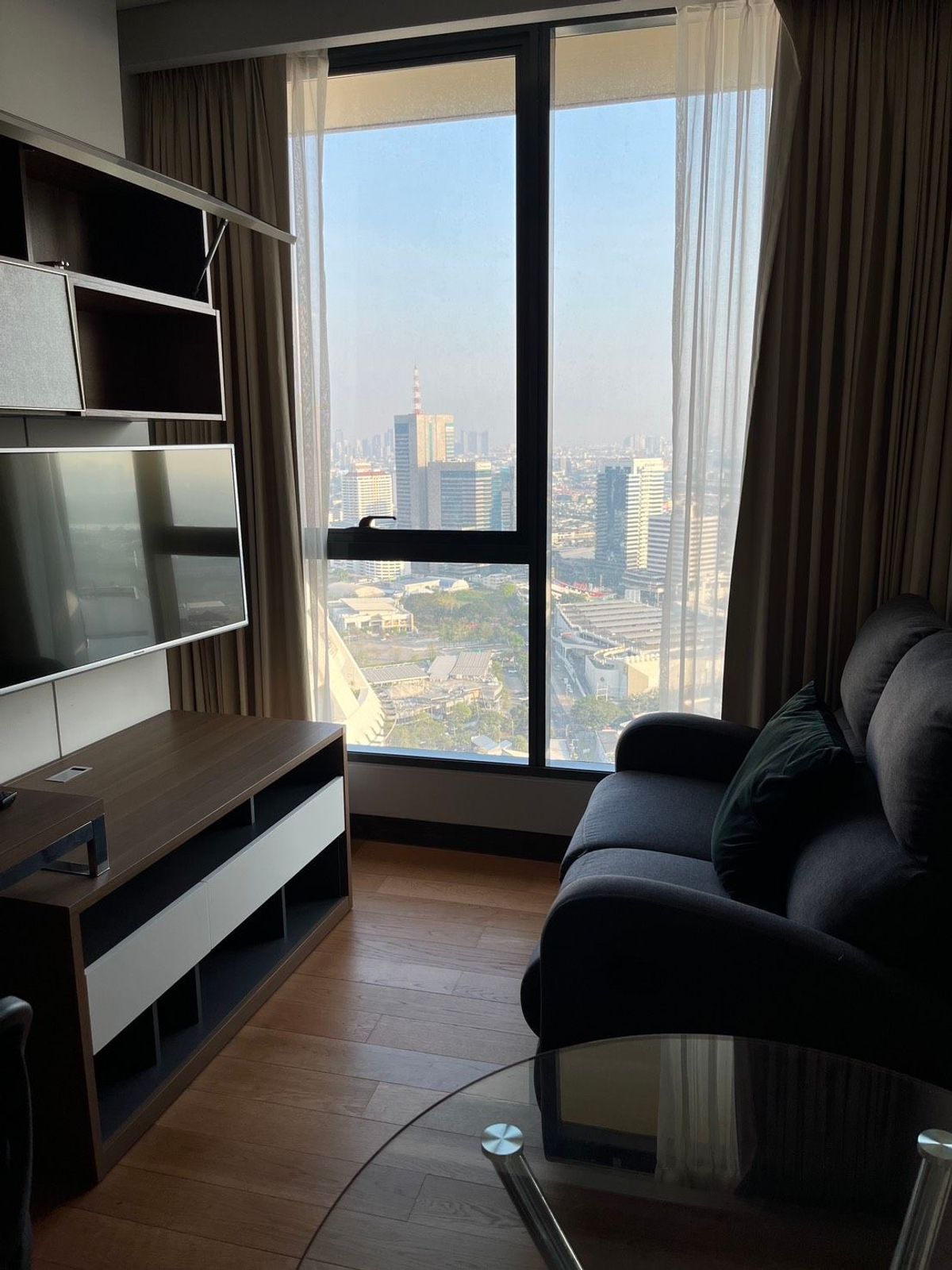 For RentCondoSukhumvit, Asoke, Thonglor : For rent, high -class condo, beautiful view, The Lumpini 24 (The Lumpini 24) near the Phrom Phong BTS BTS.