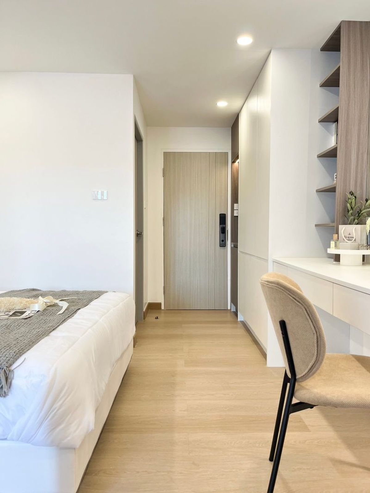 For SaleCondoChiang Mai : Chiang Mai View Place 2 (Condo remaining money), new renovated on Mahidol Road, only 100 meters and Chiang Mai Airport only 5 minutes.