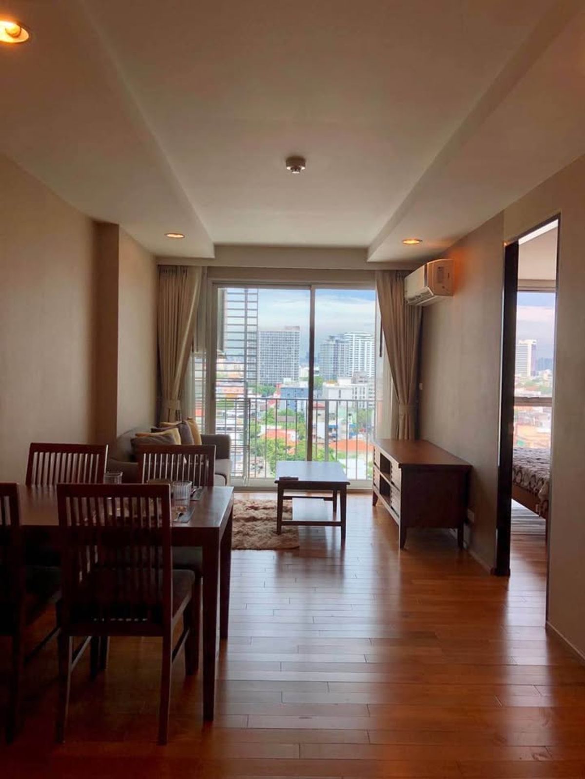 For RentCondoLadprao, Central Ladprao : Rent 1 bedroom near Central Ladprao. Contact Aey Tel./line: 093-939-7861.