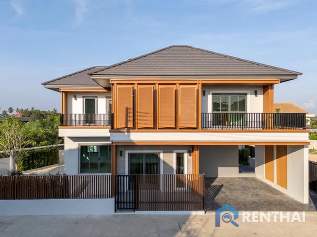 For SaleHousePattaya, Bangsaen, Chonburi : 3-Bedroom Home Pattaya Near Mapprchan Lake