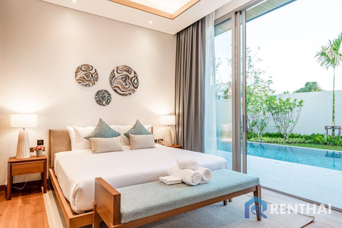 Luxury Living in Bang Tao, Phuket Loading...